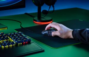The 16-button Razer Naga X gaming mouse is massively reduced