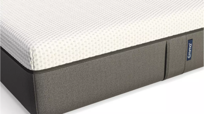 Don't sleep on the Emma Summer Sale for mattresses and bedding