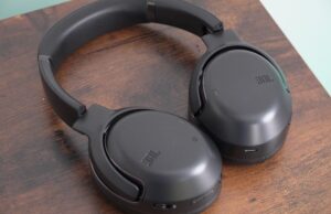 Amazon has slashed 1/3 off the price of these JBL headphones ahead of Black Friday