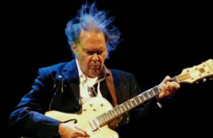 Elderly Leftist Crank Neil Young Announces He is Boycotting TwitterX Over Elon Musk | The Gateway Pundit