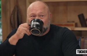 Alex Jones and Tucker Carlson Had Some Drinks and Prank Called Former CNN Potato Brian Stelter. Here’s How it Happened (VIDEO) | The Gateway Pundit