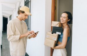 E-commerce Logistics and the Last-Mile Delivery Revolution