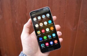 This Galaxy S23 deal destroys the iPhone 15