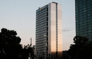 Microsoft Edge steals your data from Google Chrome