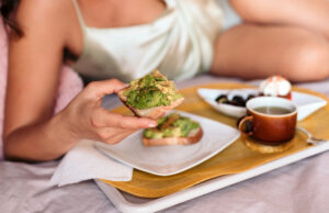 7 Daily Nutrition Practices for Deeper Sleep