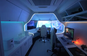 Best games room ever – Star Citizen fan spends $30k on turning his room into a starship