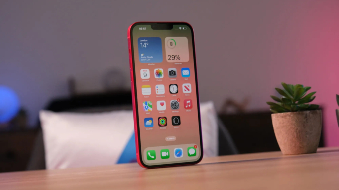 How to schedule iMessages in iOS 18