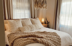 Boho Mid-Century Modern Guest Bedroom • The Blonde Abroad