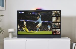 Which game apps are available on Sky Live?