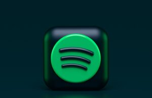 Joe Rogan signs massive new deal with Spotify