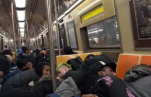 Passengers Take Cover and Beg For NYPD to Save Them After Man Shot in the Head on New York City Subway Platform (VIDEO) | The Gateway Pundit
