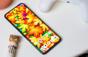 Download these colorful wallpapers for your phone