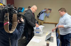 JUST IN: Recall Effort Against Wisconsin RINO Assembly Speaker Robin Vos Presents OVER 10,000 Signatures to The Wisconsin Election Commission | The Gateway Pundit