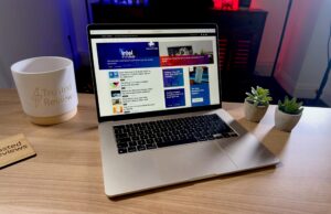 Forget the M3 MacBook Air, the 15-inch M2 model is £300 off