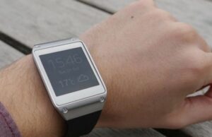 Samsung considering return to square Galaxy Watch