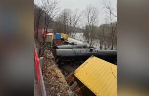 Train Derails in Pennsylvania Sending Multiple Cars into River | The Gateway Pundit