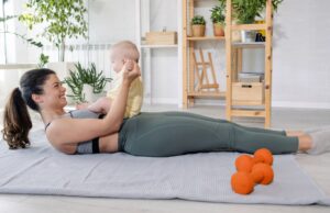 Best Postpartum Leggings: 11 Pairs for Post-Baby Comfort