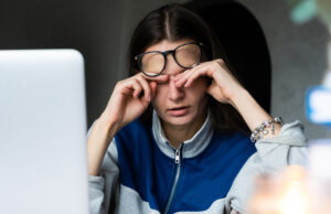 How To Prepare for Daylight Saving Time, Per Sleep Experts