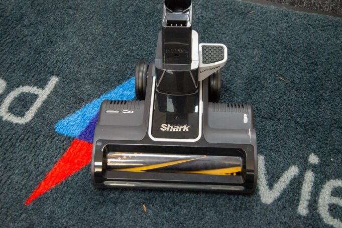 eBay has a huge range of discounts on Shark cleaning products