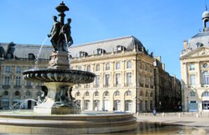 The Best Walking Tours in Bordeaux
