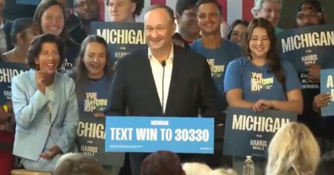 “You Can Say It!” – Doug Emhoff Tries to Start “USA” Chant – But Democrat Voters Aren’t Interested (VIDEO) | The Gateway Pundit