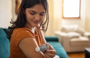 Learn the Facts from Experts