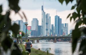 Frankfurt Walking Tour: Must-See Sights in Two Hours