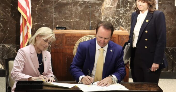 Gov. Jeff Landry Signs New Executive Order Forcing Louisiana’s DMV to Share Non-Citizen Data with Secretary of State — Also Mandates Citizenship Notice for Voter Registration | The Gateway Pundit