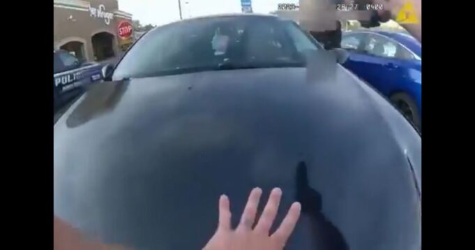 Ohio Police Officer Charged With Murder for Shooting Woman as She Accelerated Car Into Him | The Gateway Pundit