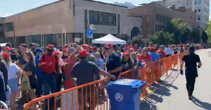 Report: Secret Service Agent Abandoned Post at North Carolina Trump Event to Nurse Baby | The Gateway Pundit