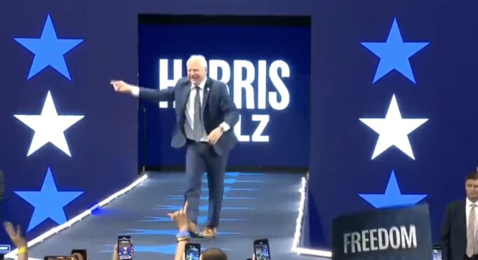 Watch Freakishly Weird Tim Walz as He Prances and Gesticulates on the Milwaukee Stage on Tuesday Night (Video) | The Gateway Pundit