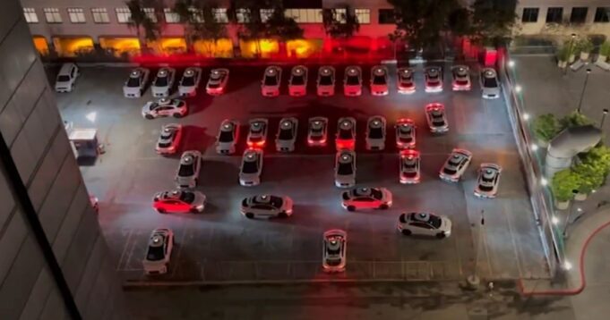 Parking Lot Full of Self-Driving Cars Turns Into Nightmare Situation for Neighbors: ‘Absurd’ | The Gateway Pundit