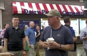 Tim Walz Turns His Back and Walks Away as Reporter Asks About the Six Hostages Found Dead in Gaza (VIDEO) | The Gateway Pundit
