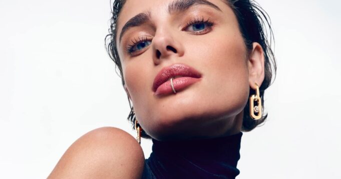 Taylor Hill Dazzles in Messika So Move Jewelry Ad