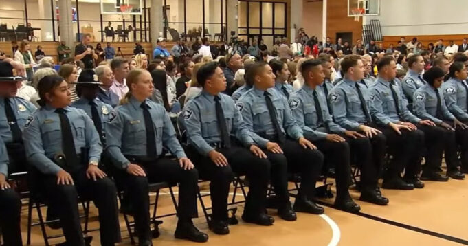 Minneapolis Police Department Swears in First ‘Non-Citizen’ Officer to the Police Force | The Gateway Pundit