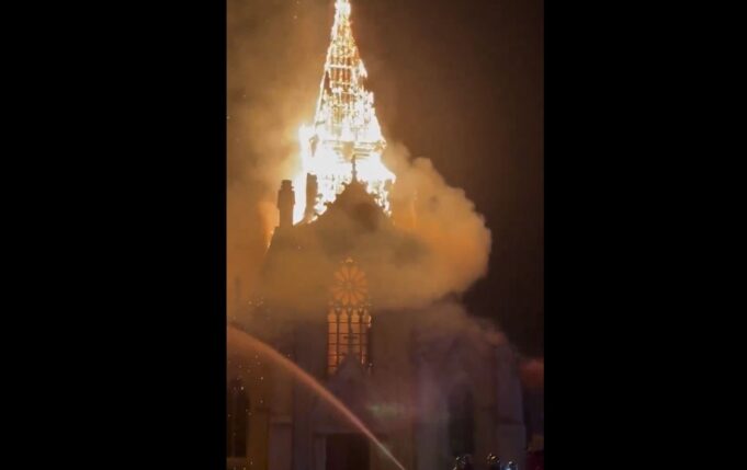 Immaculate Conception Church Burns in France – Latest Catholic Church to Go Up in Flames – Bell Tower Collapses in Inferno (Video) | The Gateway Pundit