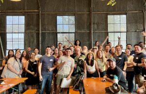 How to Use Facebook Groups to Meet Other Travelers