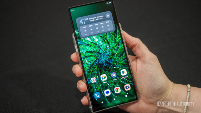 A rollable phone could make you forget about foldables