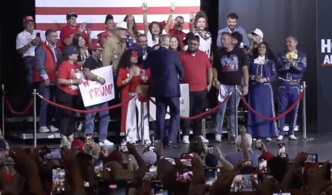 BREAKING: 20 Supporters Seated Behind Trump Onstage Rushed to ER with Blurred Vision and Eye Burns After Rally in Tucson, Arizona | The Gateway Pundit
