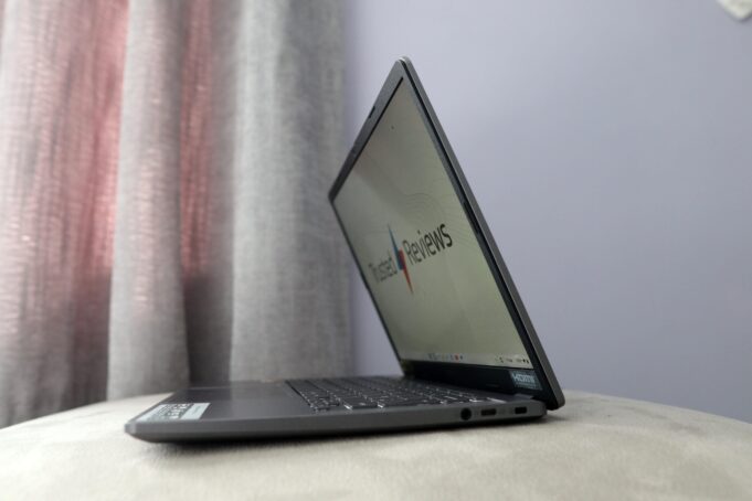 Currys' Black Friday Chromebook offer is a must-buy for students