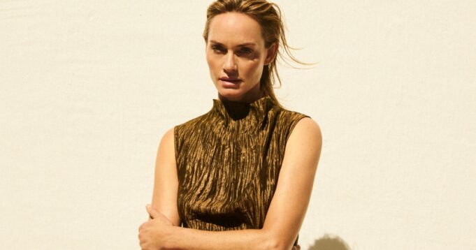 Amber Valletta Embraces Laid-Back Luxe for Massimo Dutti