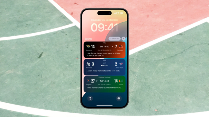 How to follow sports scores on the iPhone’s lock screen
