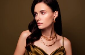 7 Holiday Jewelry Trends to Shine Bright in 2024