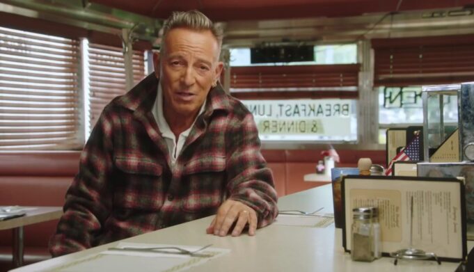 Aging Rocker Bruce Springsteen Endorses Kamala Harris, Slams President Trump as “the Most Dangerous Candidate for President in My Lifetime” | The Gateway Pundit