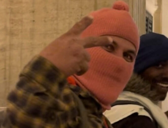 TURF WAR: Chicago Gangbangers Expected to Wage War With Newly Arrived Venezuelan Tren De Aragua Gang | The Gateway Pundit