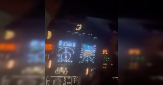 Pilot Invites TPUSA Founder Charlie Kirk Into Cockpit After Spotting UFO (VIDEO) | The Gateway Pundit