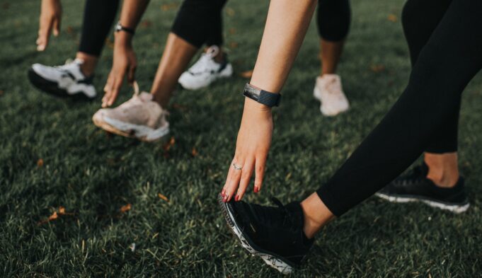 A 1-Minute Toe Yoga Exercise for Better Foot Health