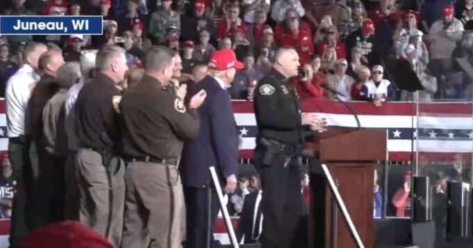 Wisconsin Sheriffs Proudly Endorse President Trump at Rally (VIDEO) | The Gateway Pundit