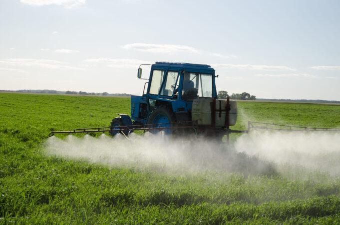 The emasculation of the American male: Testosterone-crushing chemical herbicide banned in Europe gets sprayed freely on U.S. crops and ends up in our food | The Gateway Pundit