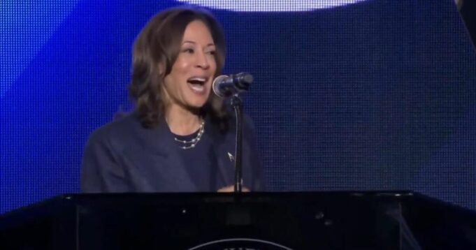 CRINGE: Kamala Harris Busts Out Fake Preacher Accent at Black Church in Detroit (VIDEO) | The Gateway Pundit
